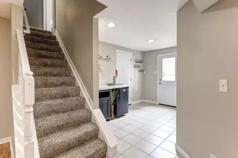 Entry Way - 1592 St Anthony Cir, Fort Wright, KY 41011 photo 4 of 4