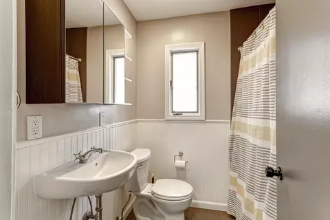 Bath - 1592 St Anthony Cir, Fort Wright, KY 41011 photo 1 of 3