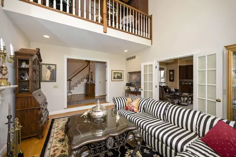 Living - 2041 Edenderry Dr, Fort Mitchell, KY 41017 photo 2 of 7
