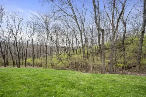 Exterior - 2041 Edenderry Dr, Fort Mitchell, KY 41017 photo 10 of 10
