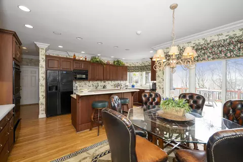 Dining - 2041 Edenderry Dr, Fort Mitchell, KY 41017 photo 3 of 3