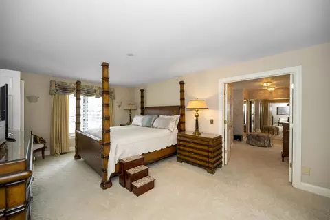 Bedroom - 2041 Edenderry Dr, Fort Mitchell, KY 41017 photo 1 of 2