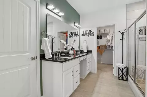 Bath - 3908 Circollo Dr, Covington, KY 41017 photo 1 of 3