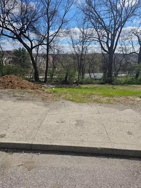 806 Crescent Ave, Covington, KY 41011