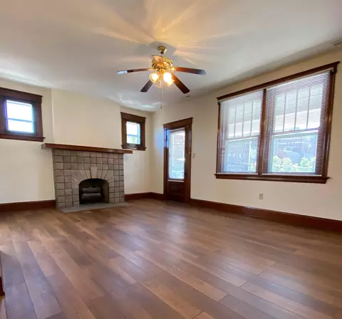 Living - 1946 Eastern Ave, Covington, KY 41014 photo 1 of 2