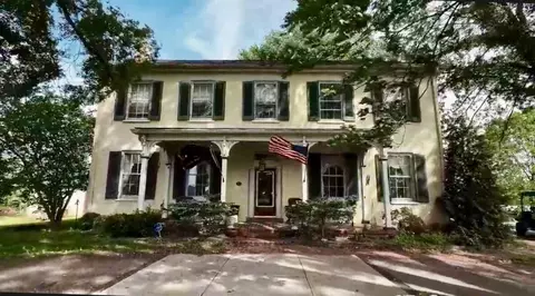 7812 E Bend Rd, Burlington, KY 41005