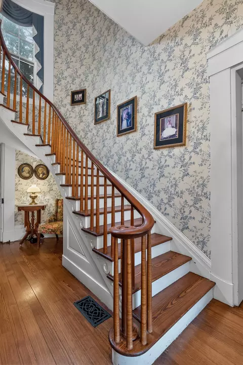 Entry Way - 7812 E Bend Rd, Burlington, KY 41005 photo 1 of 7
