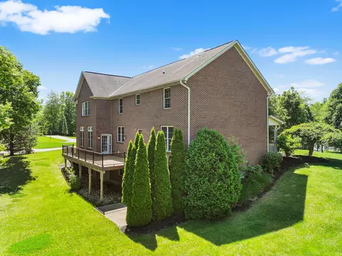 Exterior - 720 Broomtail Ln, Hebron, KY 41048 photo 6 of 6