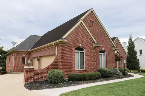 968 Woodchuck Dr, Villa Hills, KY 41017