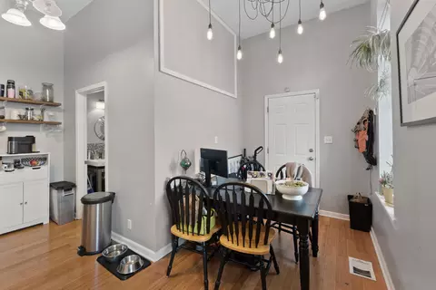 Dining - 501 Johnson St, Covington, KY 41011 photo 2 of 2