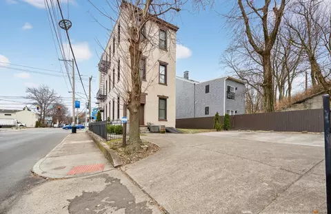 Exterior - 501 Johnson St, Covington, KY 41011 photo 6 of 9