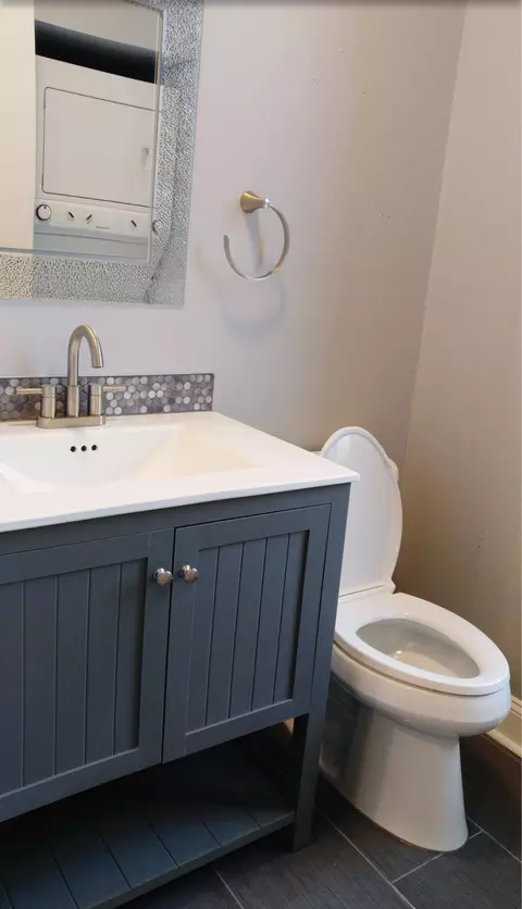 Bath - 501 Johnson St, Covington, KY 41011 photo 4 of 5