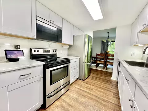 Kitchen - 202 Shaker Heights Ln, Crestview Hills, KY 41017 photo 1 of 1