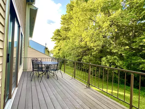 Exterior - 202 Shaker Heights Ln, Crestview Hills, KY 41017 photo 2 of 5