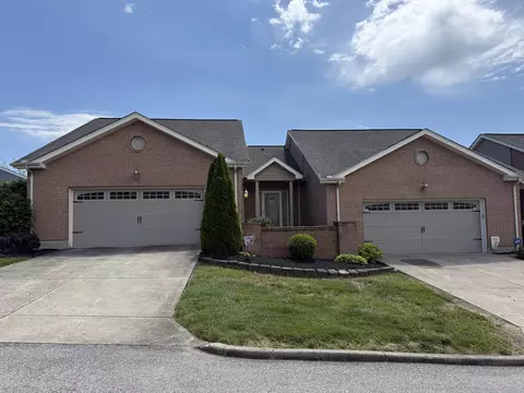 1861 Quarry Oaks Dr, Florence, KY 41042