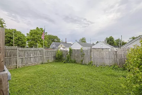 Exterior - 2408 Warren St, Covington, KY 41014 photo 4 of 5