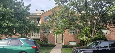 4 Highland Meadows Dr #12, Highland Heights, KY 41076