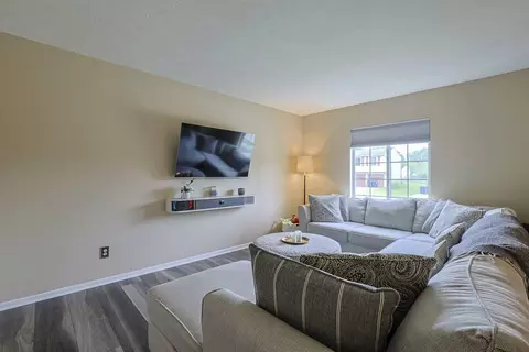 Living - 46 Delphi Dr, Erlanger, KY 41018 photo 1 of 1
