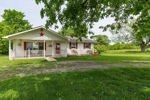 3640 Kentucky 562, Warsaw, KY 41095
