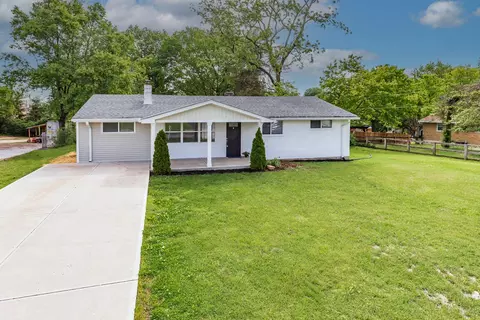 5 Sycamore Dr, Florence, KY 41042