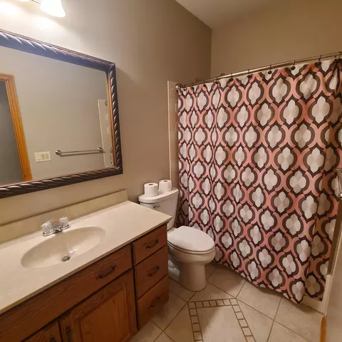 Bath - 1710 Valley Dr, Fort Wright, KY 41017 photo 2 of 6