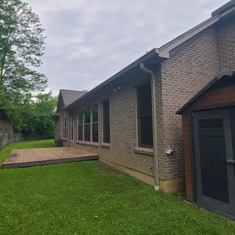 Exterior - 1710 Valley Dr, Fort Wright, KY 41017 photo 7 of 11