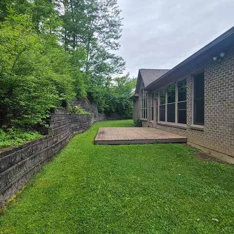Exterior - 1710 Valley Dr, Fort Wright, KY 41017 photo 8 of 11
