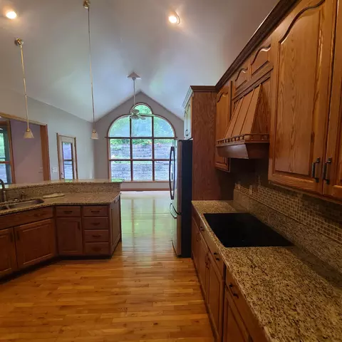 Kitchen - 1710 Valley Dr, Fort Wright, KY 41017 photo 4 of 4