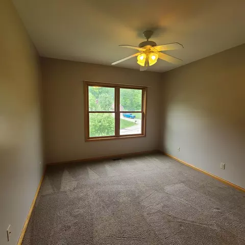 Bedroom - 1710 Valley Dr, Fort Wright, KY 41017 photo 2 of 5