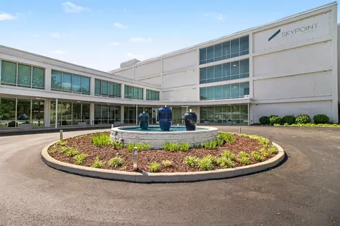 120 Main St #209, Newport, KY 41071
