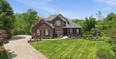 9526 Harpers Ferry Dr, Florence, KY 41042
