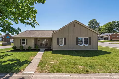 310 Maple Ave, Falmouth, KY 41040