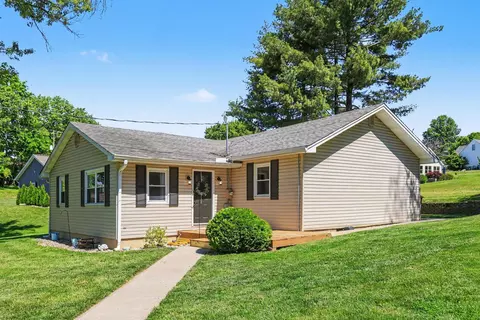 31 Central Ave, Walton, KY 41094