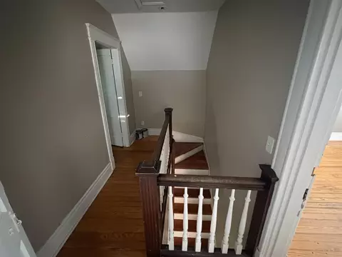 Entry Way - 517 Delmar Pl, Covington, KY 41014 photo 1 of 2