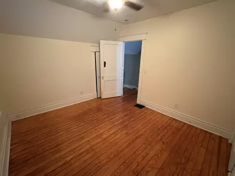 Bedroom - 517 Delmar Pl, Covington, KY 41014 photo 1 of 4