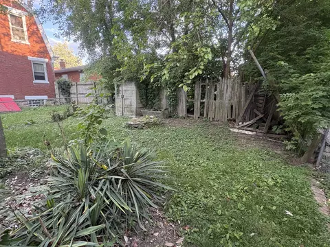 Exterior - 517 Delmar Pl, Covington, KY 41014 photo 3 of 5