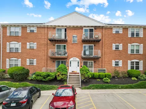 308 Highland Trce, Highland Heights, KY 41076