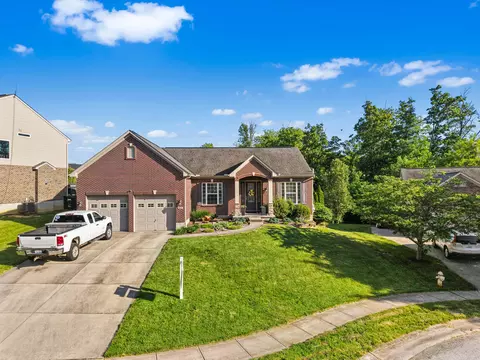 1621 Tremont Ct, Hebron, KY 41048