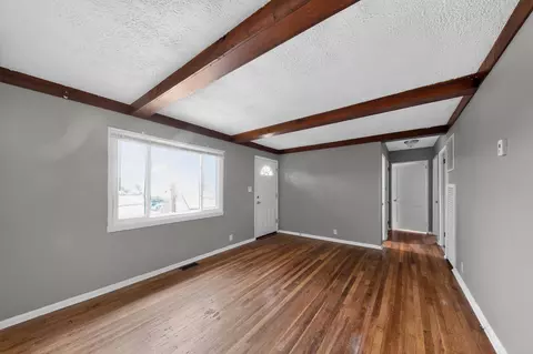 Living - 1611 Monroe St, Covington, KY 41014 photo 5 of 5