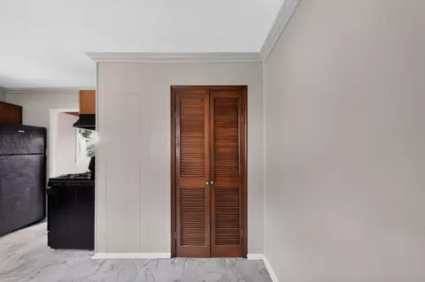 Entry Way - 1611 Monroe St, Covington, KY 41014 photo 1 of 3