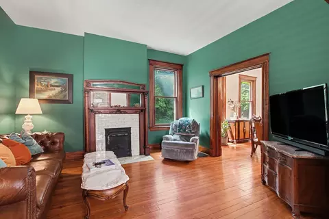 Living - 2117 Maryland Ave, Covington, KY 41014 photo 2 of 2