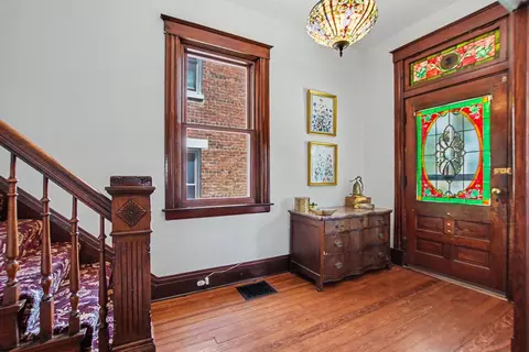 Entry Way - 2117 Maryland Ave, Covington, KY 41014 photo 1 of 2