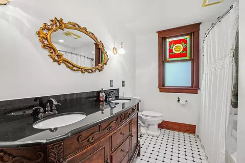 Bath - 2117 Maryland Ave, Covington, KY 41014 photo 1 of 2