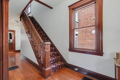 Entry Way - 2117 Maryland Ave, Covington, KY 41014 photo 2 of 2