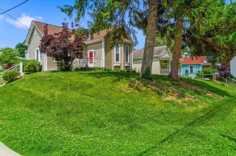 1160 Old State Rd, Park Hills, KY 41011