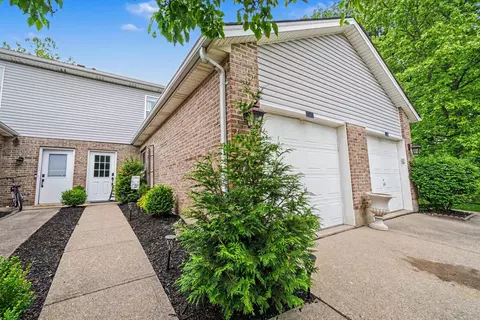 5342 Country Club Ln, Burlington, KY 41005