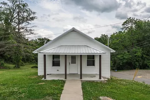 100 William Arnold Dr, Williamstown, KY 41097