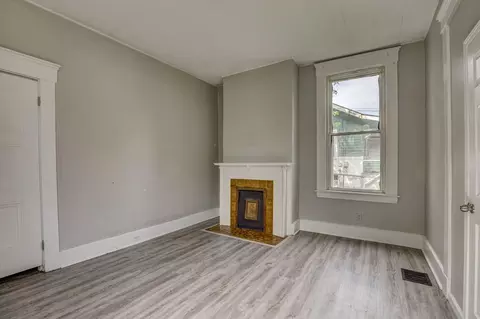 Living - 1107 John St, Covington, KY 41016 photo 5 of 5