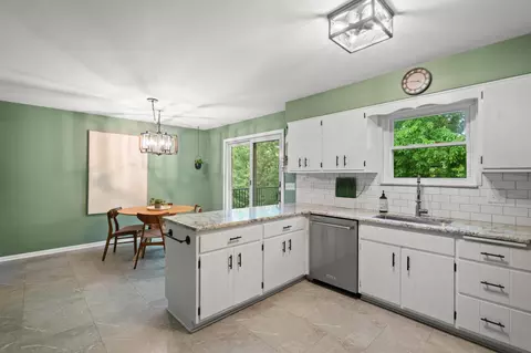 Kitchen - 3157 David Ct, Edgewood, KY 41017 photo 3 of 4