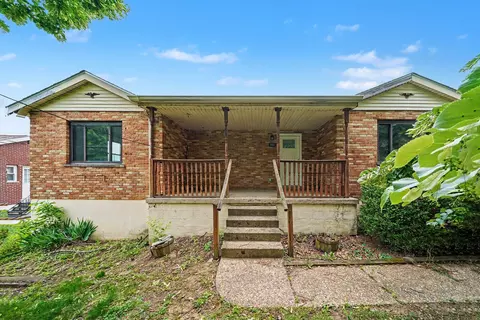 2662 Coral Dr, Hebron, KY 41048